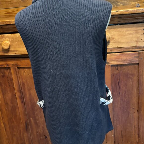 Navy Blue and White Quilted Knit Vest Size XL - Picture 4 of 6